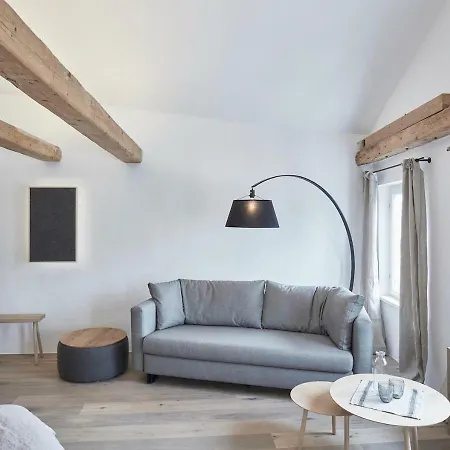 Faktorei Hotell 2*